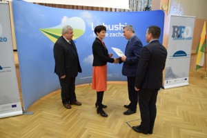 Podpisano umowę o dofinansowanie projektu modernizacji szkolnictwa zawodowego w Powiecie Wschowskim