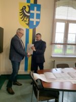 Starosta Wschowski podpisał umowę na kolejne inwestycje powiatowe