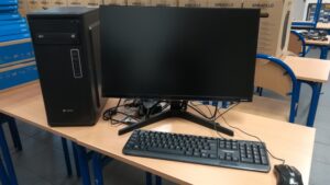 Nowe komputery w Staszicu