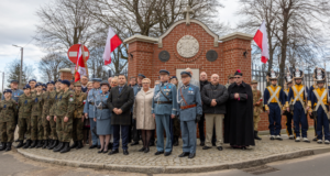 Starosta oraz przedstawiciele Rady Powiatu Wschowskiego uczcili pamięć Żołnierzy Wyklętych