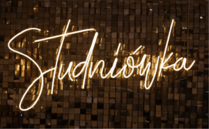 Studniówka maturzystów „Staszica” – wieczór radości, dumy i odliczania do matury