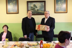 od lewej: Wojciech Szadel Członek Zarządu Powiatu Wschowskiego oraz Jerzy Łakomy Prezes Polskiego Komitetu Pomocy Społecznej Stowarzyszenie Charytatywne we Wschowie