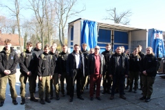 Dyrektor I Zespołu Szkół im. Stanisława  Staszica we Wschowie Piotr Wieland, Prezes HZZ Osowa Sień Jan Pabierowski, Starosta Wschowski Andrzej Bielawski wraz z uczniamo Oddziału Przygotowania Wojskowego I Zespołu Szkół