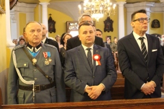 W intencji Ojczyzny modlili się m.in. Poseł Na Sejm RP Marek Ast, Starosta Wschowski Andrzej Bielawski, Prezes Oddziału Związku Piłsudczyków RP Królewska Wschowa Jan Pabierowski.