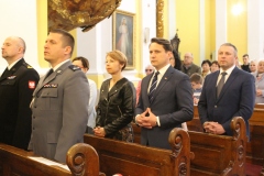 W intencji Ojczyzny modlili się m.in. Członek Zarządu Powiatu Wschowskiego Tomasz Urbański, Komendant Powiatowy Państwowej Straży Pożarnej we Wschowie bryg. Krzysztof Piasecki, Komendant Powiatowy Policji we Wschowie podinspektor Tomasz Szuda, dyrektorzy szkół, dla których organem prowadzącym jest Powiat Wschowski.