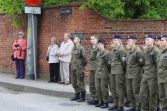 W uroczystości uczestniczyli uczniowie Oddziału Przygotowania Wojskowego I Zespołu Szkół im. Stanisława Staszica we Wschowie.