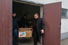 Starosta Wschowski przy załadunku agregatów