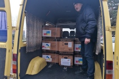 W załadunek agregatów zaangażowali się pracownicy Starostwa Powiatowego we Wschowie i strażacy z Komendy Powiatowej Państwowej Straży Pożarnej we Wschowie.