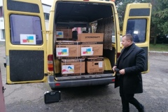 załadunek agregatów na Ukrainę