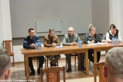 debata o bezpieczeństwie z osobami starszymi