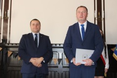 wręczenie nagrody przez Starostę Wschowskiego