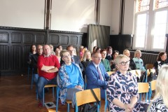 zaproszeni nauczyciele i obsługa na uroczystości