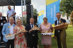 Starosta Wschowski w towarzystwie Burmistrzów Gmin oraz Sołtys Wsi Siedlnica