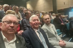 Wicestarosta Wschowski Waldemar Starosta na widowni Artur Barciś SHOW z okazji Dnia Sołtysa