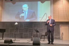 Stanisław Tomczyszyn - Wicemarszałek Województwa Lubuskiego wita zaproszonych gości