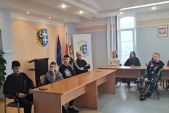 Uczestnicy projektu "Do których drzwi zapukać?"