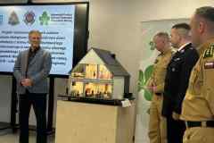 Inauguracja-projektu-pn.-„Edukacja-ekologiczna-i-przeciwpozarowa-dzieci-i-mlodziezy-z-terenu-Powiatu-Wschowskiego-1-7