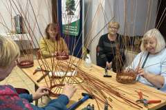 Jesien-z-kultura-–-smaki-ziola-i-rekodzielo-naszych-wsi-warsztaty-plecionkarskie-9
