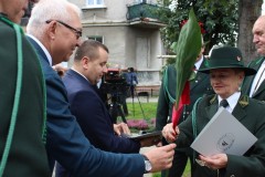 podziękowanie dla ówczesnego Zarządu Stowarzyszenia Polskie Diany, które odrestaurowały Pomnik Wschowskiej Diany i dla Zarządu Koła Łowieckiego „Ryś” we Wschowie za pomoc przy Odsłonięciu Pomnika
