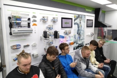 prezentacja sposobu montażu i zabezpieczenia połączeń przewodów elektrycznych