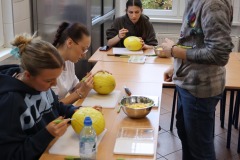 Kolejne-umiejetnosci-zdobyte-–-kurs-carvingu-zakonczony-10.10.2025-r.-12