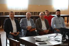 Od lewej Starosta Wschowski Andrzej Bielawski, Burmistrz Sławy Cezary Sadrakuła, Wicestarosta Wschwoski Waldemar Starosta, Pracownik Urzędu Miejskiego w Sławie