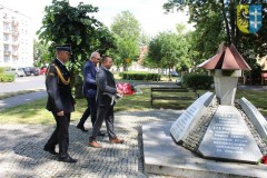 Złożenie kwiatów w Narodowym Dniu Pamięci Ofiar Ludobójstwa