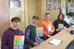 Młodzież z I ZS biorąca udział w projekcie edukacyjnym - ,,LEKCJE Z ZUS’’