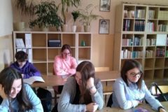 Uczennice I Zespołu Szkół im. Stanisława Staszica wzięły udział w cyklu zajęć "Lekcje z ZUS"
