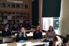 Uczennice I Zespołu Szkół im. Stanisława Staszica wzięły udział w cyklu zajęć "Lekcje z ZUS"