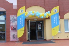 Wejście do sali sportowej I Zespołu Szkół we Wschowie