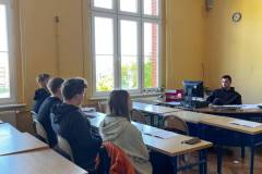 Szkolenie-uczniow-Staszica-z-obslugi-wozkow-widlowych-6