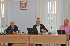 Od lewej Wiceprzewodnicząca Rady Powiatu Wschowskiego Danuta Patalas, Przewodnicząca Rady Powiatu Wschowskiego Jolanta Denesiuk, Wiceprzewodnicząca Rady Powiatu Wschowskiego Danuta Płończak