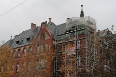 Prace remontowe  dachu w I Zespole Szkół im. Stanisława Staszica we Wschowie