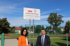 Starosta Wschowski Andrzej Bielawski z Dyrektor I LO z Oddziałami Dwujęzycznymi we Wschowie
