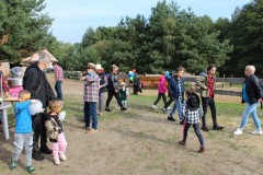 uczestnicy pikniku rodzinnego