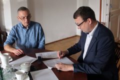 podpisanie-umowy-w-sprawie-praktyk-dlas-uczniow-SOSW