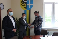 podpisanie umowy na przebudowę drogi Szlichtyngowa-Wyszanów