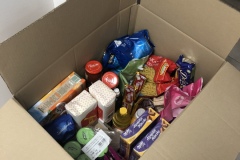 towary żywnościowe oraz artykuły chemii gospodarstwa domowego dla uchodźców z Ukrainy przebywających na naszym terenie