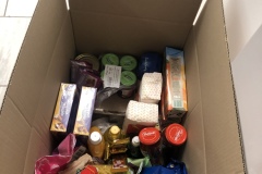 towary żywnościowe oraz artykuły chemii gospodarstwa domowego dla uchodźców z Ukrainy przebywających na naszym terenie