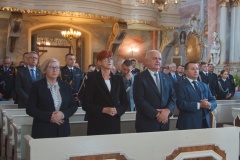 Powiatowe Obchody Dnia Strażaka rozpoczęły się uroczystą Mszą Św. odprawioną w intencji strażaków w Klasztorze Braci Mniejszych we Wschowie.