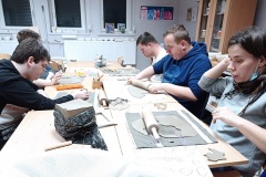 Uczestnicy programu "Rehabilitacja 25 plus" podczas pracy.