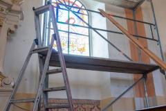 prace konserwatorskie w kościele w Goli