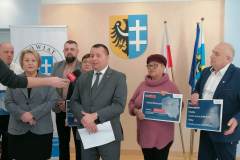 uczestnicy konferencji prasowej