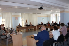 Przewodnicząca Rady Powatu Jolanta Denesiuk otwiera obrady.