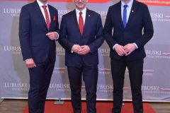 620017396_1202646582083968_400410596784385871_n