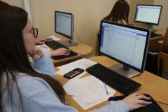 Uczniowie-technikum-z-certyfikatami-Lubuskie-Szkolnictwo-Zawodowe-dla-Nowoczesnego-Rynku-Pracy-6