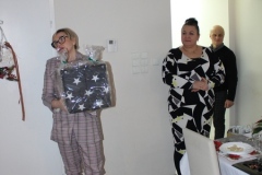 Przekazanie upominku uczestnikom warsztatu