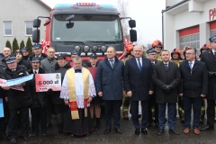 Uroczyste przekazanie samochodu pożarniczego jednostce OSP Osowa Sień