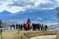 Zdjęcie grupowe z widokiem na Tatry